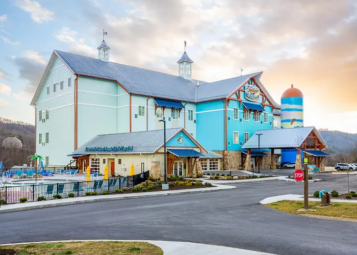 Cheap hotel: The Lodge At Camp Margaritaville