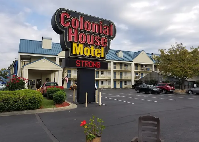 Motel: Colonial House Motel